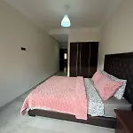 Modern Apartment In Casablanca & Beach Access